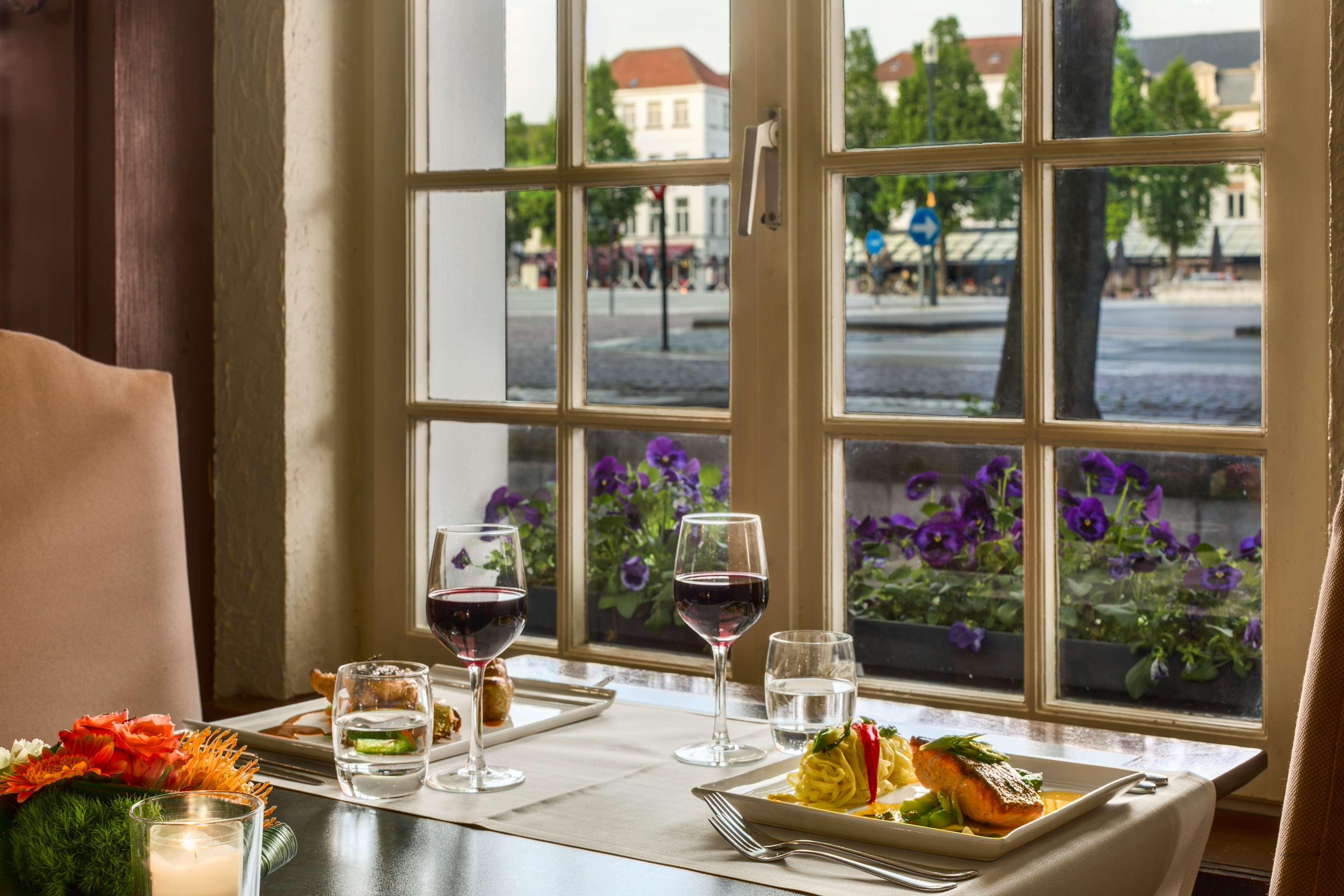 Nh Brugge Hotel Bagian luar foto